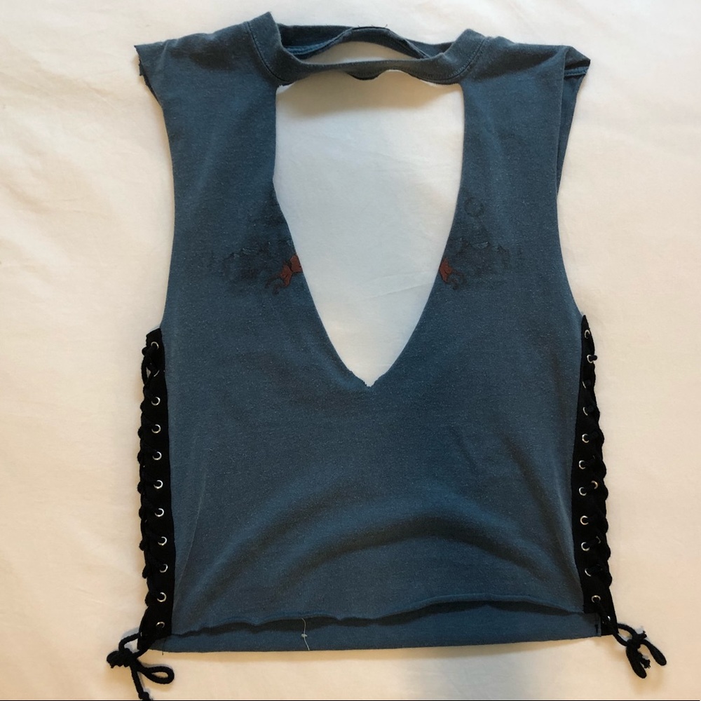 Cut-out crop top